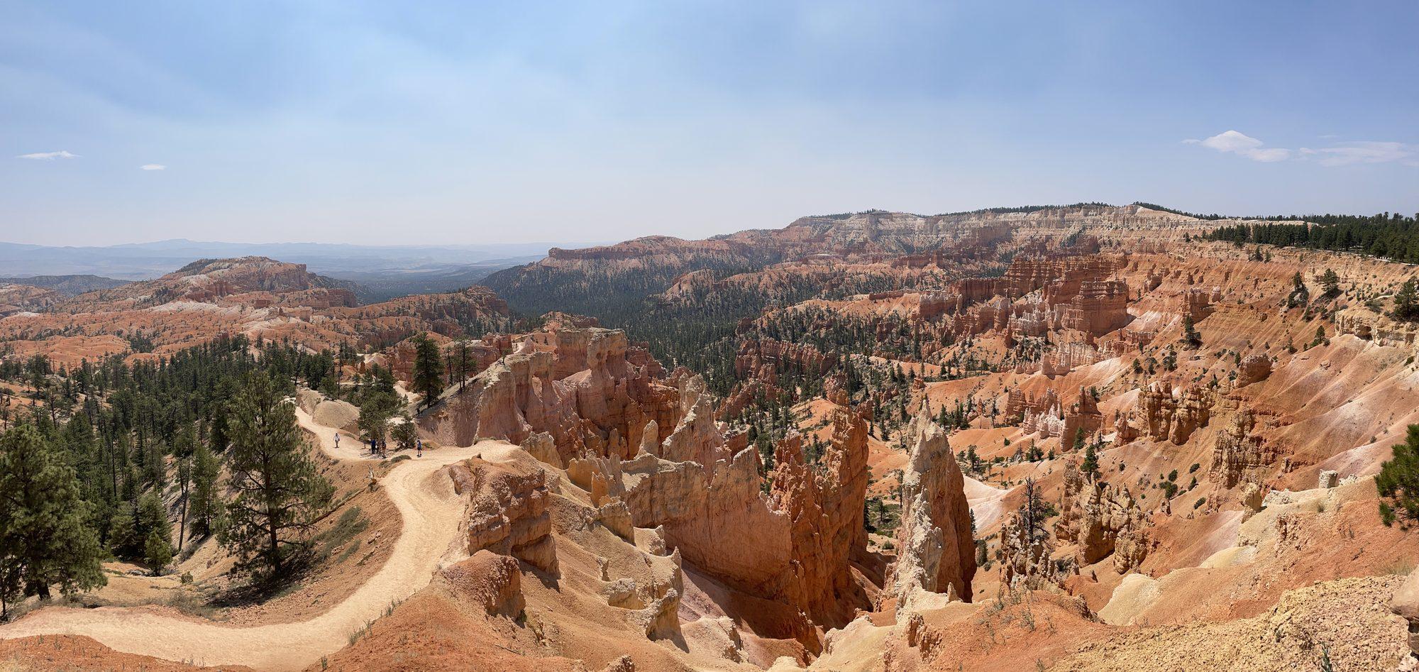 Hoodoos stretching across Bryce Canyon